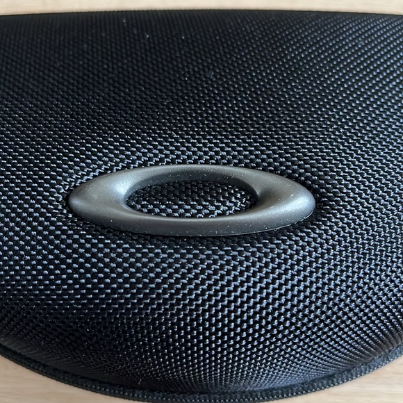 Oakley Radar Array Soft Vault Case - Picture 2 of 6